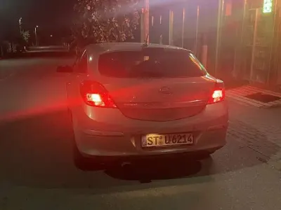 Gebraucht Opel Astra Edition 125 PS (91 kW) 2006 Coupé