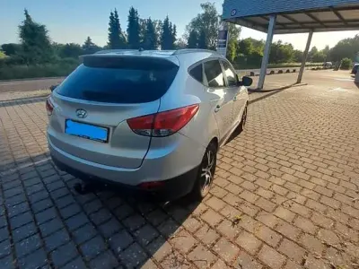 Gebraucht Hyundai ix35 Comfort 136 PS (100 kW) 2010 Silber SUV