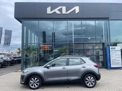 Neu Kia Stonic Vision 101 PS (74 kW) 2026 (m7g) astrograu met. SUV