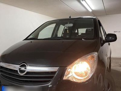 Opel Agila