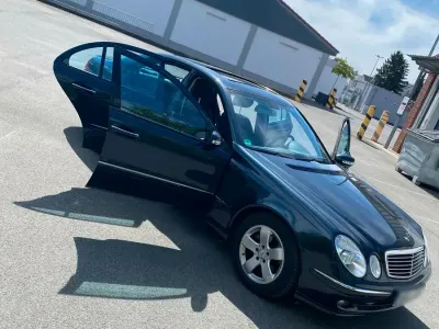 Gebraucht Mercedes E200 Avantgarde 124 PS (91 kW) 2006 Andere farben Limousine