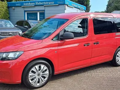 Gebraucht VW Caddy Style 114 PS (83 kW) 2023 Rot Van / Kleinbus