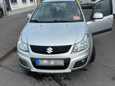 Gebraucht Suzuki SX4 130 PS (95 kW) 2011 Grau SUV