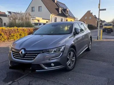Używany Renault Talisman GrandTour Life 131 KM (96 kW) 2016 Srebrny Kombi