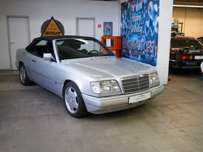Gebraucht Mercedes E55 AMG AMG 360 PS (264 kW) 1997 Silber Cabrio