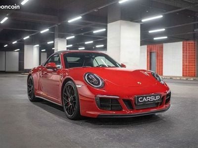 Porsche 911 Carrera 4 GTS