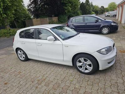 Gebraucht BMW 116 116 PS (85 kW) 2011 Weiß Kleinwagen