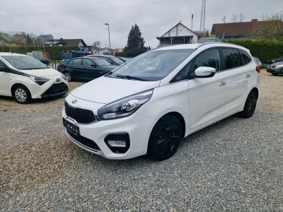 Używany Kia Carens Spirit 141 KM (103 kW) 2019 Biały Minivan