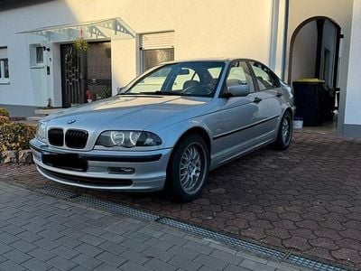 Second-hand BMW 320 Basis 136 CP (100 kW) 2000 Berlinǎ