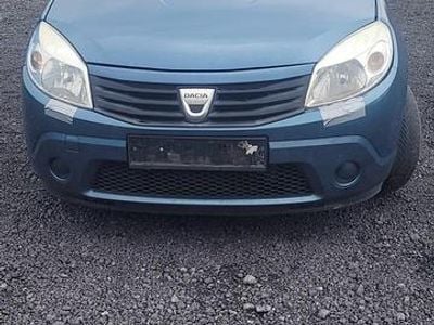 Second-hand Dacia Sandero 75 CP (55 kW) 2009 Albastru Hatchback
