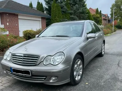 Gebraucht Mercedes C200 163 PS (119 kW) 2004 Silber Limousine