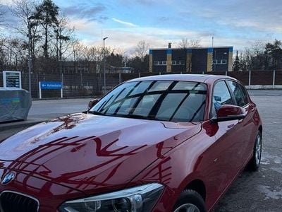 Gebraucht BMW 118 Sport Line 143 PS (105 kW) 2011 Rot Kleinwagen
