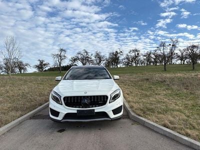Gebraucht Mercedes GLA200 AMG line 136 PS (100 kW) 2015 Weiß SUV