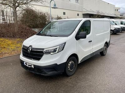 Weiß Gebraucht 2022 Renault Trafic Van / Kleinbus | 10.999 € (Fairer Preis)