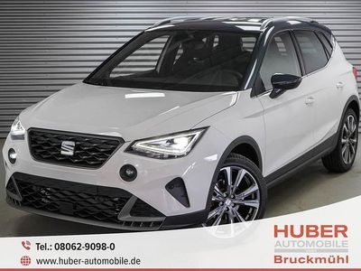 Candy weiß/dach schwarz uni (b41z) Neu 2025 Seat Arona FR SUV | 27.090 € (Fairer Preis)