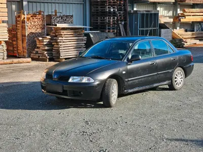 Occasion Mitsubishi Carisma 100 PK (73 kW) 2001 Zwart Hatchback