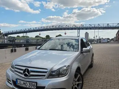 Gebraucht Mercedes C220 Elegance 170 PS (125 kW) 2011 Silber Limousine