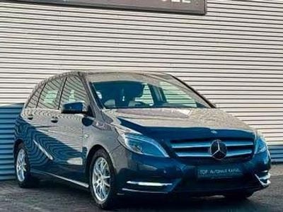 Gebraucht Mercedes B180 122 PS (89 kW) 2012 Blau Van / Kleinbus
