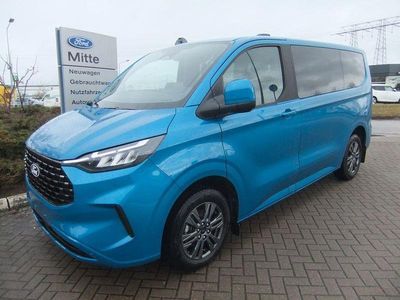 Usata Ford Tourneo Titanium 136 CV (100 kW) 2025 Blu Monovolume