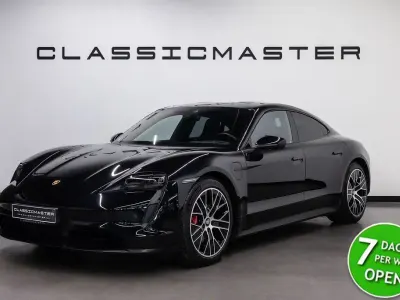 Usata Porsche Taycan 4S Performance Package 359 kW (489 CV) 2023 Nero Berlina