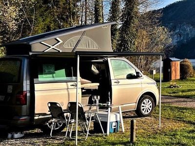 Gebraucht VW California Beach 150 PS (110 kW) 2023 Grau Van