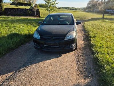Usata Opel Astra GTC 140 CV (102 kW) 2008 Nero Coupé