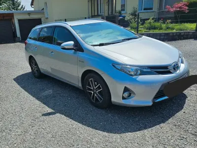 Gebraucht Toyota Auris Touring Sports 136 PS (100 kW) 2015 Silber Kombi