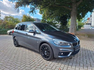 Gebraucht BMW 220 Sport Line 190 PS (139 kW) 2018 Grau Kombi