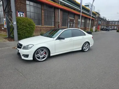 Gebraucht Mercedes C350 Avantgarde 306 PS (225 kW) 2011 Weiß Limousine