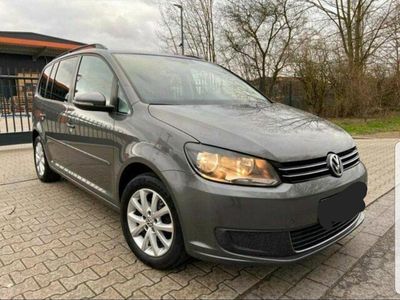 Gebraucht VW Touran Style 105 PS (77 kW) 2011 Grau Van / Kleinbus