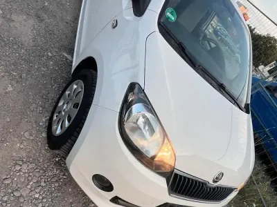 Gebraucht Skoda Citigo 74 PS (54 kW) 2013 Weiß Kleinwagen