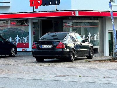 Mercedes E320