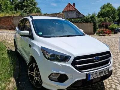 Gebraucht Ford Kuga ST-Line X 150 PS (110 kW) 2019 Weiß SUV