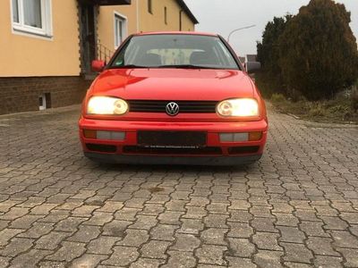 Rot Gebraucht 1996 VW Golf III Kleinwagen | 700 €