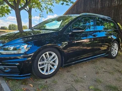 Gebraucht VW Golf VII R-line 150 PS (110 kW) 2020 Schwarz Kombi