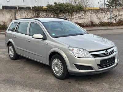 Silber Gebraucht 2007 Opel Astra Catch Me Limousine | 3.690 € (Etwas zu teuer)