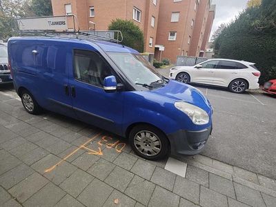 Usata Fiat Doblò 89 CV (65 kW) 2011 Blu Monovolume