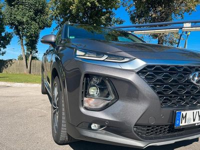 Gebraucht Hyundai Santa Fe 147 PS (108 kW) 2019 Grau SUV