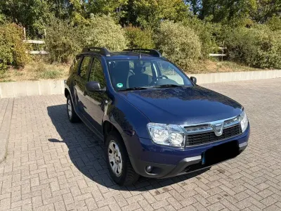 Gebraucht Dacia Duster Lauréate 105 PS (77 kW) 2012 Blau SUV