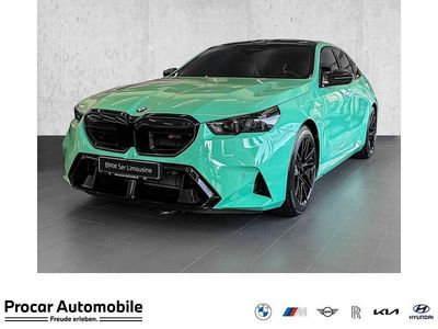 Neu BMW M5 Performance 585 PS (430 kW) 2026 Grün Limousine