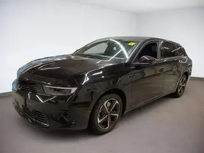 Gebraucht Opel Astra 131 PS (96 kW) 2024 Schwarz Kleinwagen
