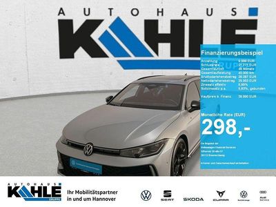 Gebraucht VW Passat R-line 150 PS (110 kW) 2024 Oyster silver metallic Kombi