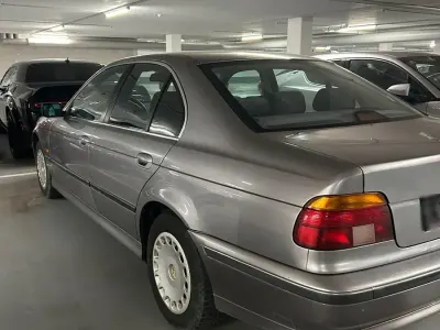 Gebraucht BMW 520 150 PS (110 kW) 1996 Grau Limousine