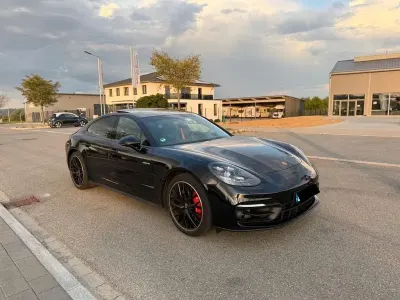 Gebraucht Porsche Panamera 4S 560 PS (411 kW) 2023 Schwarz Kleinwagen