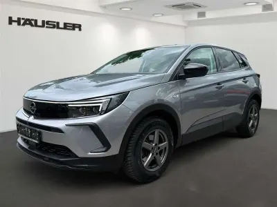 Second-hand Opel Grandland X Business Edition 131 CP (96 kW) 2022 Argintiu SUV