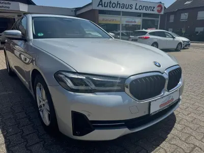 Gebraucht BMW 520 190 PS (139 kW) 2021 Silber Limousine
