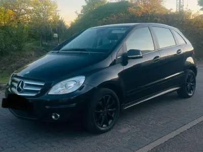 Używany Mercedes B170 116 KM (85 kW) 2008 Czarny Minivan