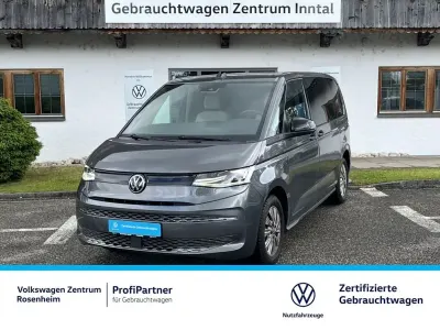 Gebraucht VW Multivan Basis 204 PS (150 kW) 2023 Indiumgrau Van / Kleinbus