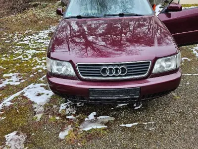 Gebraucht Audi A6 125 PS (91 kW) 1996 Rot Limousine