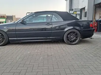Gebraucht BMW 320 Cabriolet Performance 170 PS (125 kW) 2005 Schwarz Cabrio